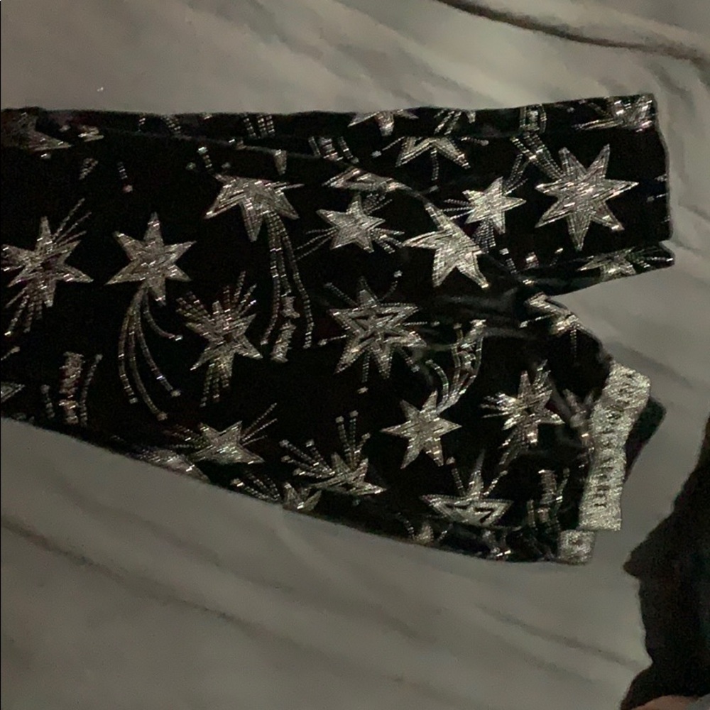 Victoria Secret PJ Set - Picture 2 of 2